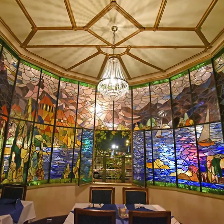 Hotel Del Rey And Casino (Adults Only)